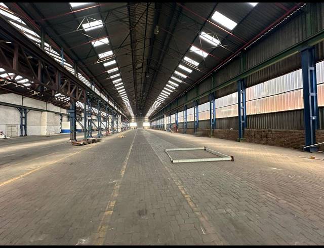 4,113M² WAREHOUSE TO LET IN TUNNEY